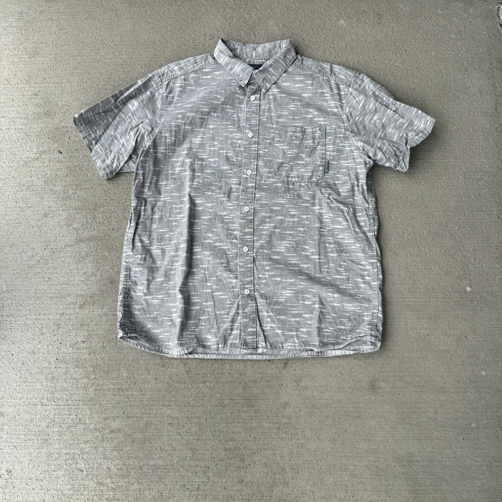 Mountain Hardwear Men's Gray Short Sleeve Button Up Shirt Size Large L‎ Outdoor